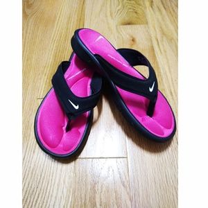 nike ultra soft sandals